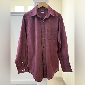 Used van Heusen Dress/Button Down Shirt